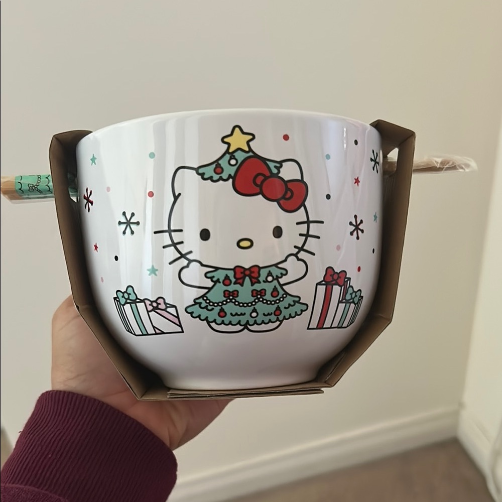 Hello Kitty Christmas Ramen Bowl